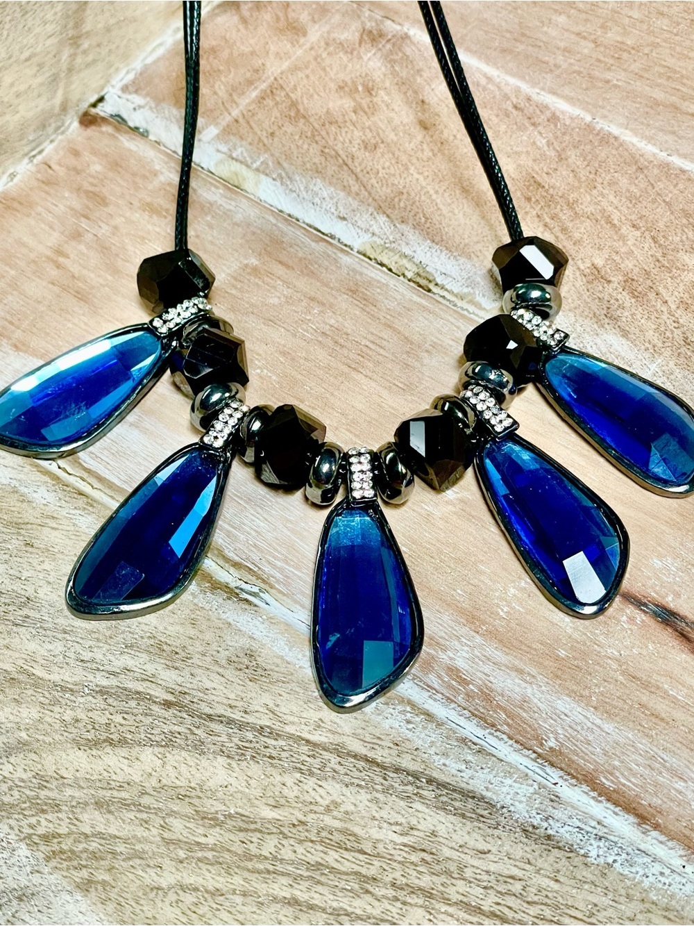 Deep Blue Faceted Teardrop Statement Necklace - Gorgeous!